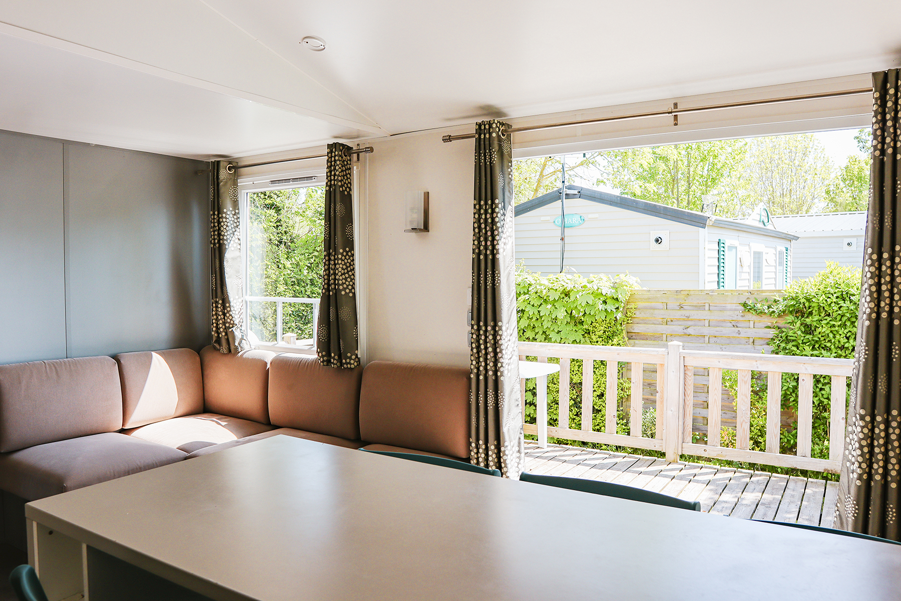 les mobil homes tout confort du camping verte feuillles