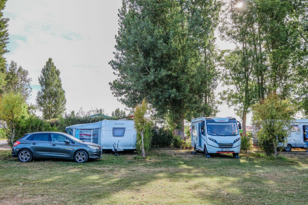location emplacement camping car quend